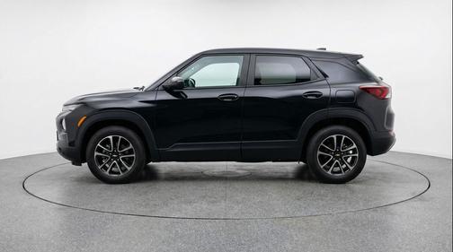 Mosaic Black Metallic 2025 Chevrolet Trailblazer LT