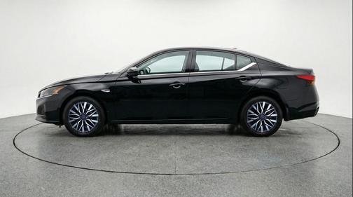 Super Black 2025 Nissan Altima SV FWD