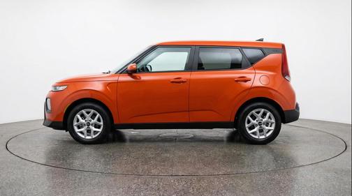 Inferno Red 2025 Kia Soul LX