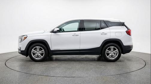 Summit White 2024 GMC Terrain SLE