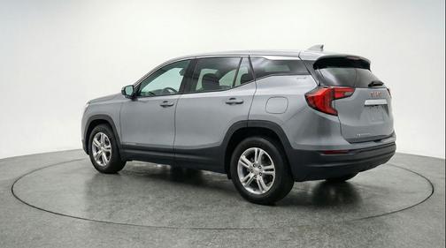 Sterling Gray Metallic 2024 GMC Terrain SLE