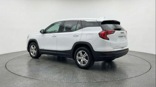 Summit White 2024 GMC Terrain SLE