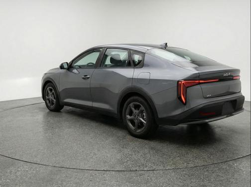 Interstellar Gray 2025 Kia K4 LXS