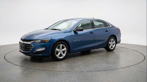 Lakeshore Blue Metallic 2024 Chevrolet Malibu FWD 1LT
