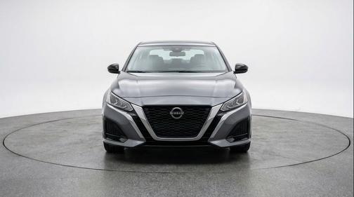 Gun Metallic 2025 Nissan Altima SV FWD