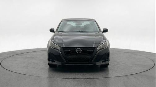 Super Black 2025 Nissan Altima SV FWD