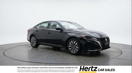 Super Black 2025 Nissan Altima SV FWD