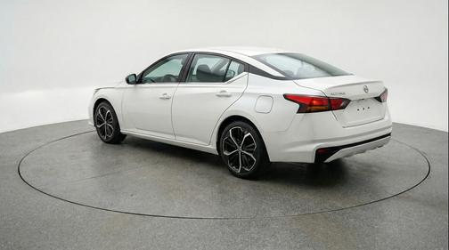 Pearl White Tricoat 2025 Nissan Altima SR FWD
