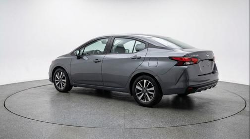 Gun Metallic 2025 Nissan Versa 1.6 SV