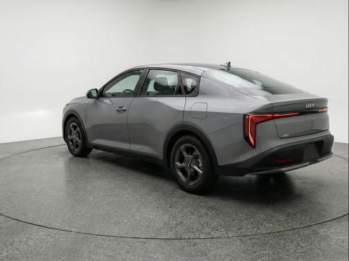 Interstellar Gray 2025 Kia K4 LXS