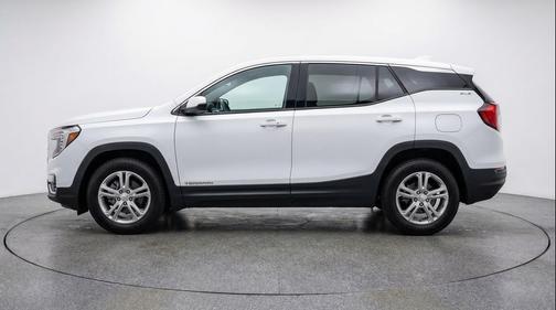 Summit White 2024 GMC Terrain SLE