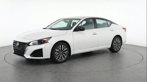 Glacier White 2025 Nissan Altima SV FWD