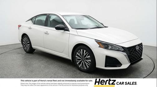 Glacier White 2025 Nissan Altima SV FWD