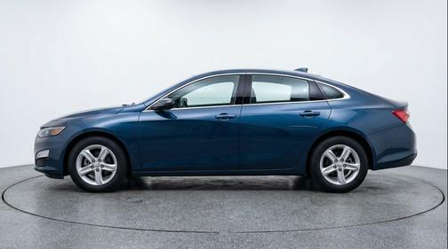 Lakeshore Blue Metallic 2024 Chevrolet Malibu FWD 1LT