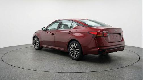 Garnet Pearl Metallic 2025 Nissan Altima SV FWD