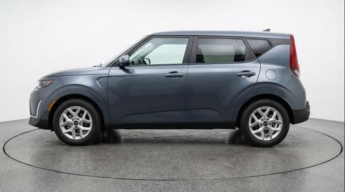 Gravity Gray 2025 Kia Soul LX