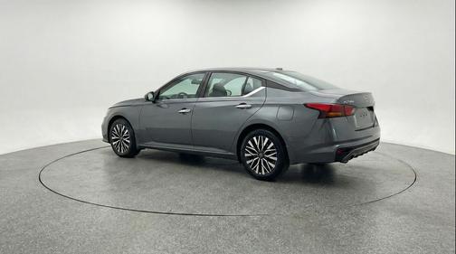 Gun Metallic 2025 Nissan Altima SV FWD