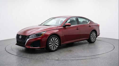 Garnet Pearl Metallic 2025 Nissan Altima SV FWD