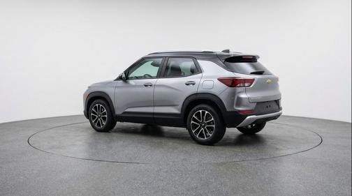 Sterling Gray Metallic 2025 Chevrolet Trailblazer LT