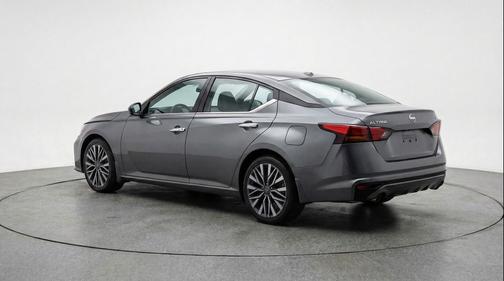 Gun Metallic 2025 Nissan Altima SV FWD