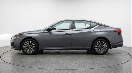 Gun Metallic 2025 Nissan Altima SV FWD