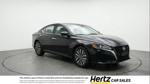 Super Black 2025 Nissan Altima SV FWD