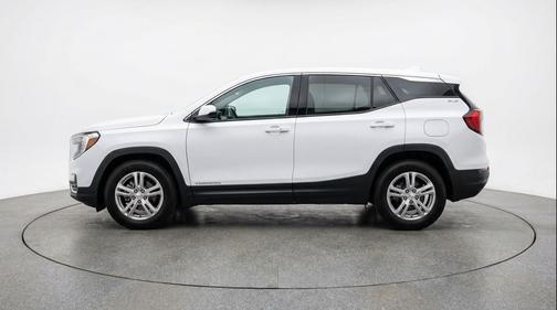 Summit White 2024 GMC Terrain SLE