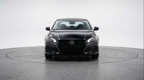 Super Black 2025 Nissan Altima SV FWD