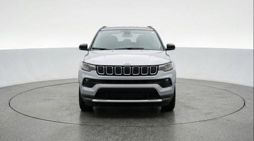 Silver Zynith Metallic Clearcoat 2025 Jeep Compass Limited