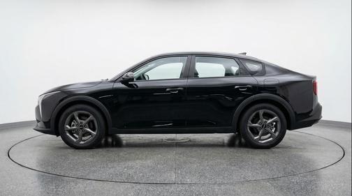 Aurora Black Pearl 2025 Kia K4 LXS