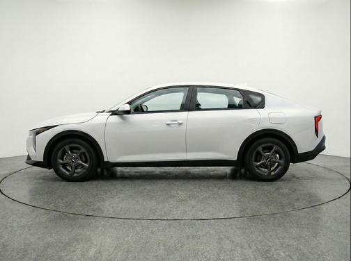 Snow White Pearl 2025 Kia K4 LXS