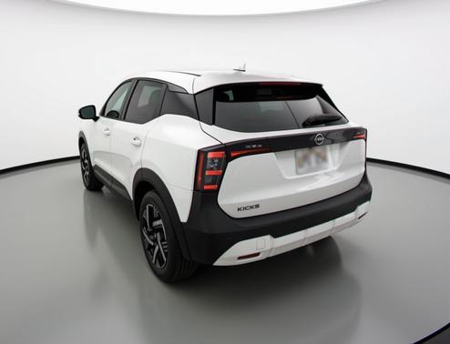 Fresh Powder 2025 Nissan Kicks SV
