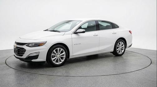 Summit White 2024 Chevrolet Malibu FWD 1LT