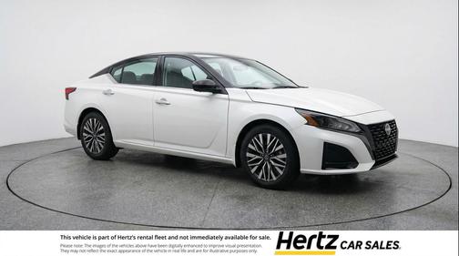 Pearl White Tricoat 2025 Nissan Altima SV FWD