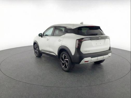 Fresh Powder 2025 Nissan Kicks SV
