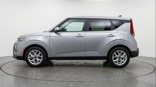 Steel Gray 2025 Kia Soul LX