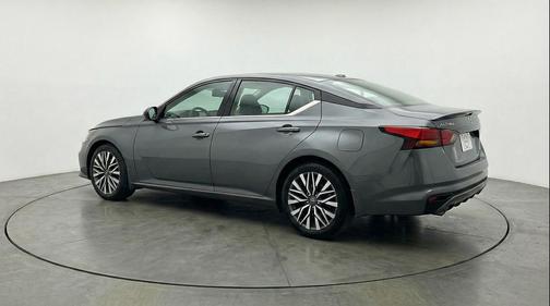 Gun Metallic 2025 Nissan Altima SV FWD