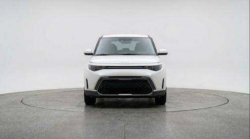 Snow White Pearl 2025 Kia Soul LX