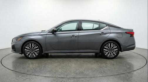 Gun Metallic 2025 Nissan Altima SV FWD