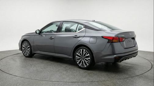 Gun Metallic 2025 Nissan Altima SV FWD