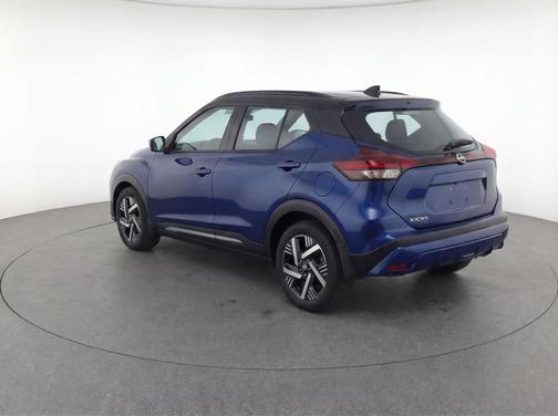 Deep Blue Pearl 2025 Nissan Kicks SV