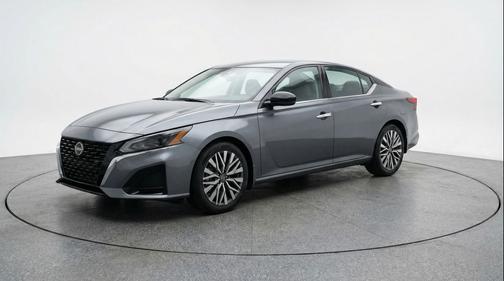 Gun Metallic 2025 Nissan Altima SV FWD