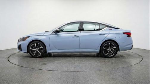 Gray Sky Pearl 2025 Nissan Altima SR FWD