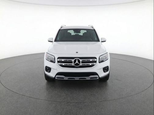 Polar White 2025 Mercedes-Benz GLB 250 4MATIC