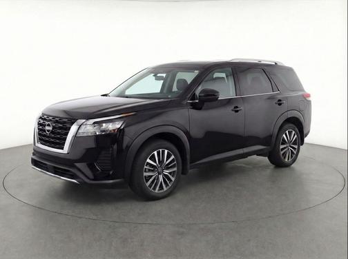 Super Black 2024 Nissan Kicks SV