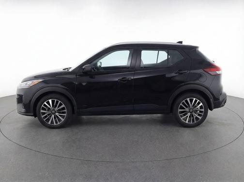 Super Black 2024 Nissan Kicks SV