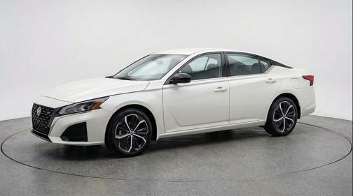 Gray Sky Pearl 2025 Nissan Altima SR FWD