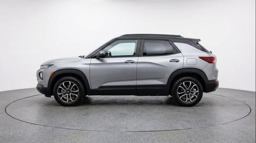 Sterling Gray Metallic 2025 Chevrolet Trailblazer LT