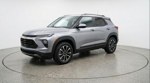 Sterling Gray Metallic 2025 Chevrolet Trailblazer LT