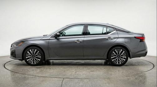 Gun Metallic 2025 Nissan Altima SV FWD